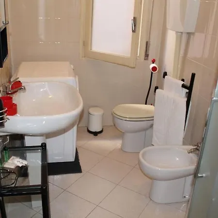 Casa Bilocale In Centro Vicino Stazione 公寓 *