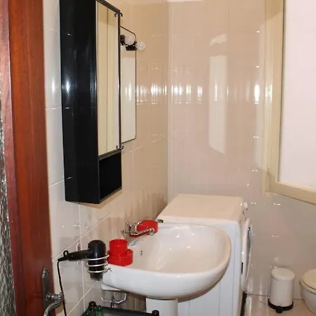 公寓 Casa Bilocale In Centro Vicino Stazione 沃盖拉